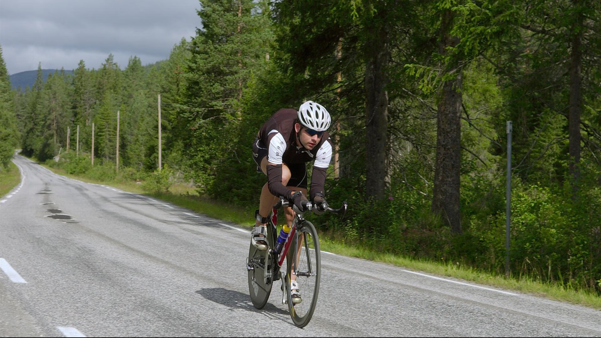 世界体育舞蹈锦标赛十项全能 中国组合爆冷闯入前八